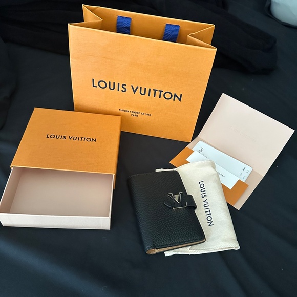 Brand New Authentic On My Side MM Louis Vuitton & Matching Wallet - Picture 10 of 11